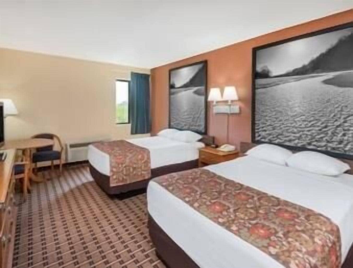 Motel Super 8 By Wyndham Sikeston East Mo Charleston
