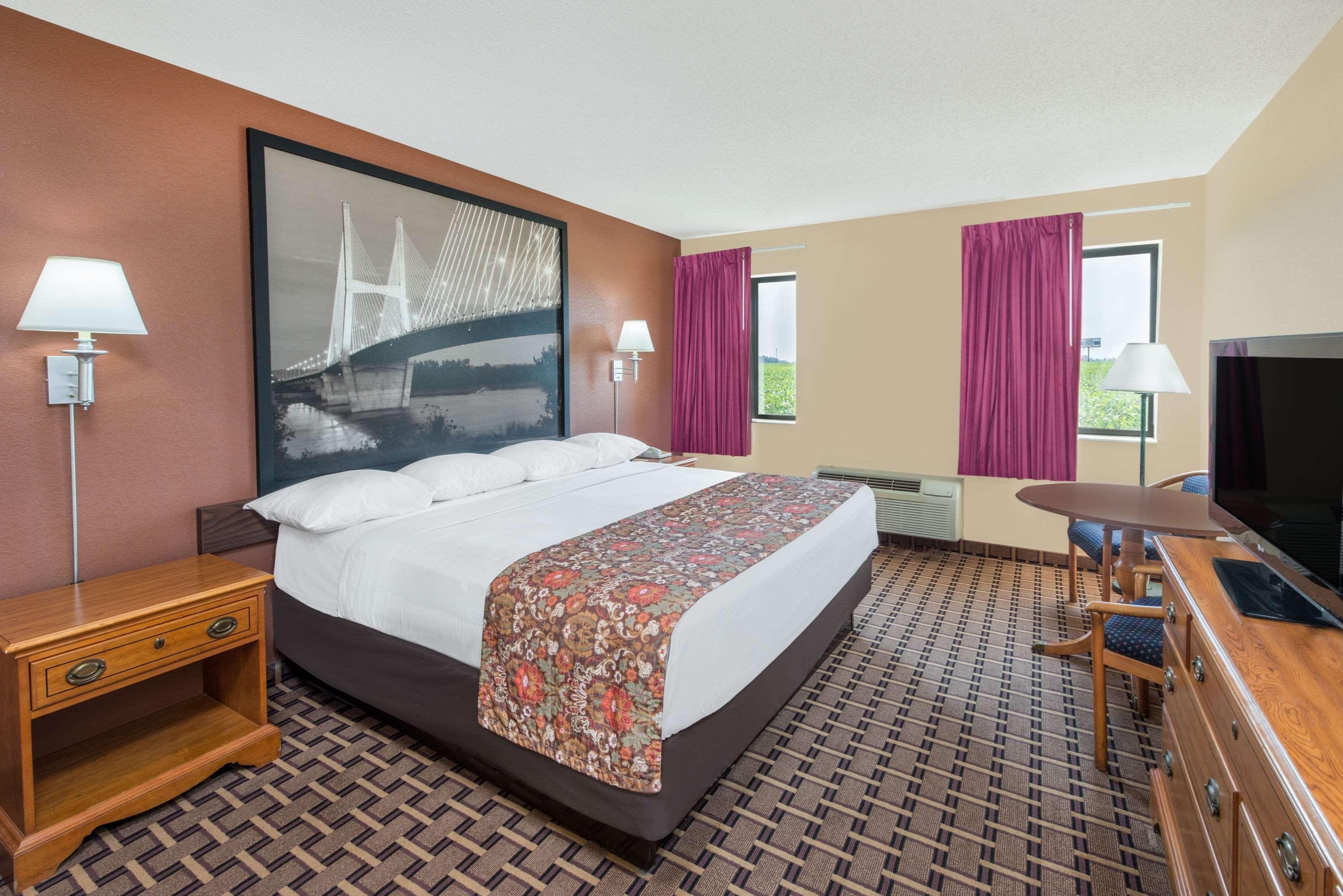 Motel Super 8 By Wyndham Sikeston East Mo Charleston