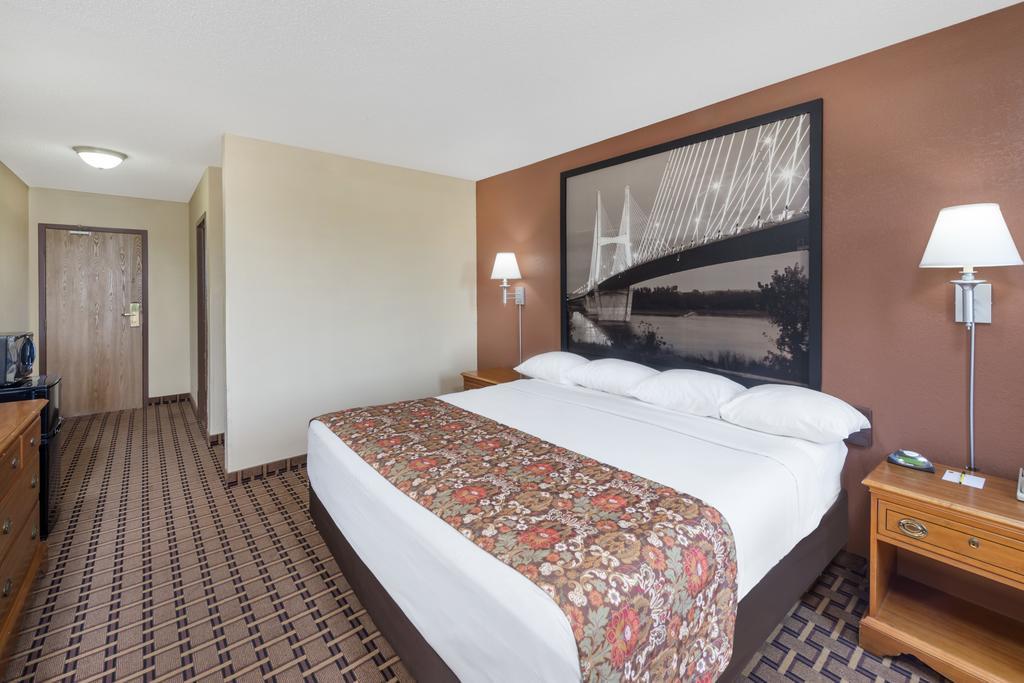 Motel Super 8 By Wyndham Sikeston East Mo 2*