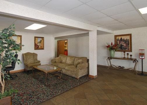 Super 8 By Wyndham Sikeston East Mo Motel 2*