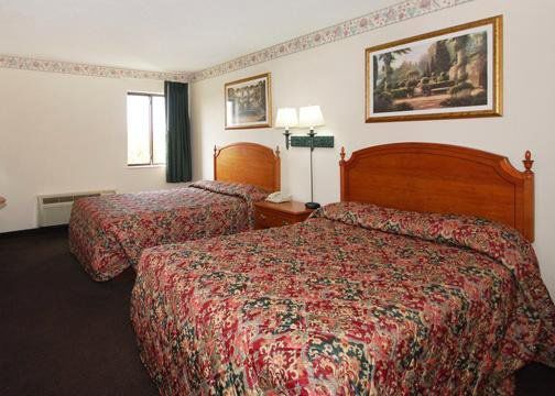 Motel Super 8 By Wyndham Sikeston East Mo Charleston